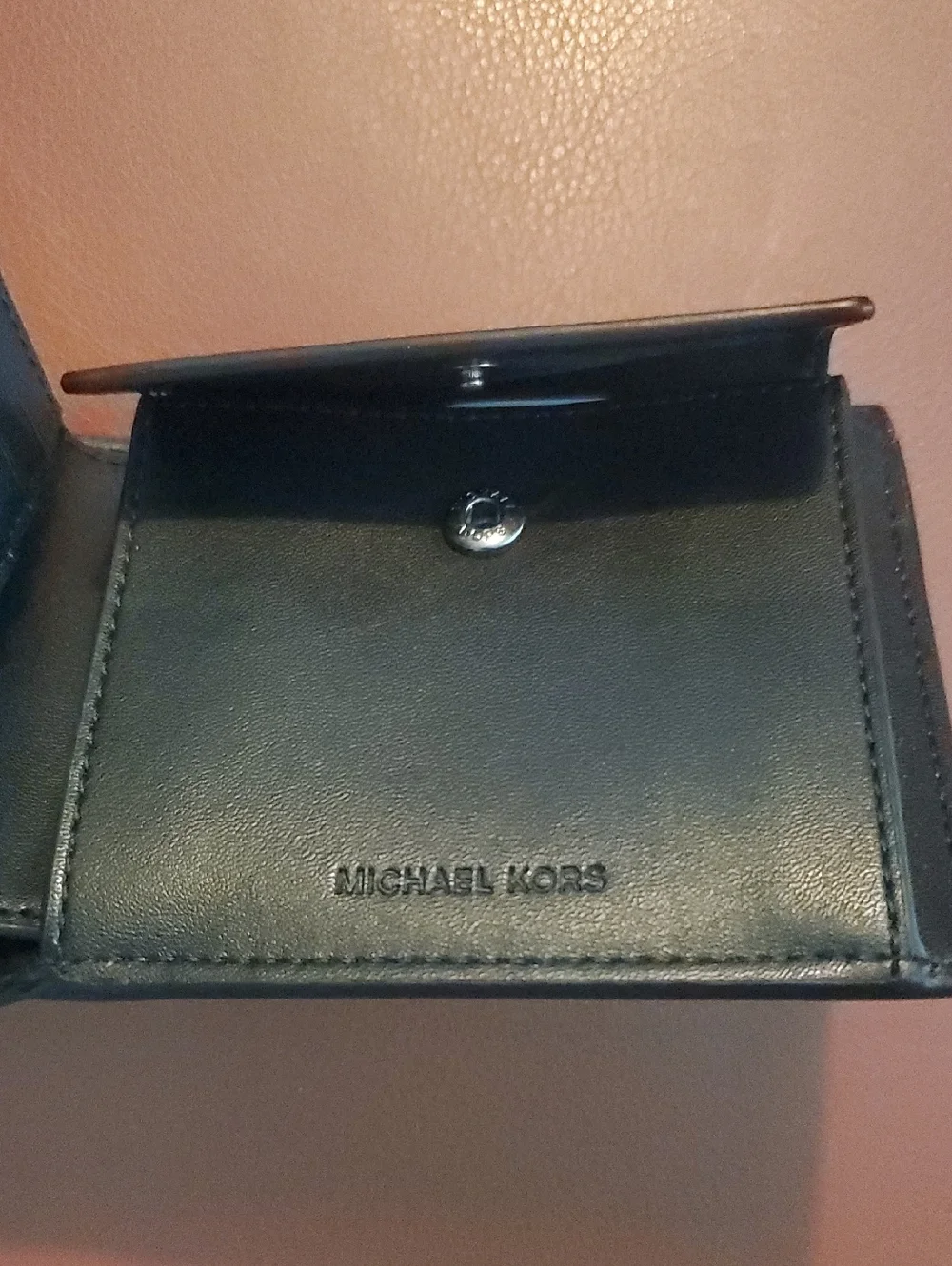 Micheal Kors Cooper Billfold Wallet With Coin Pouch